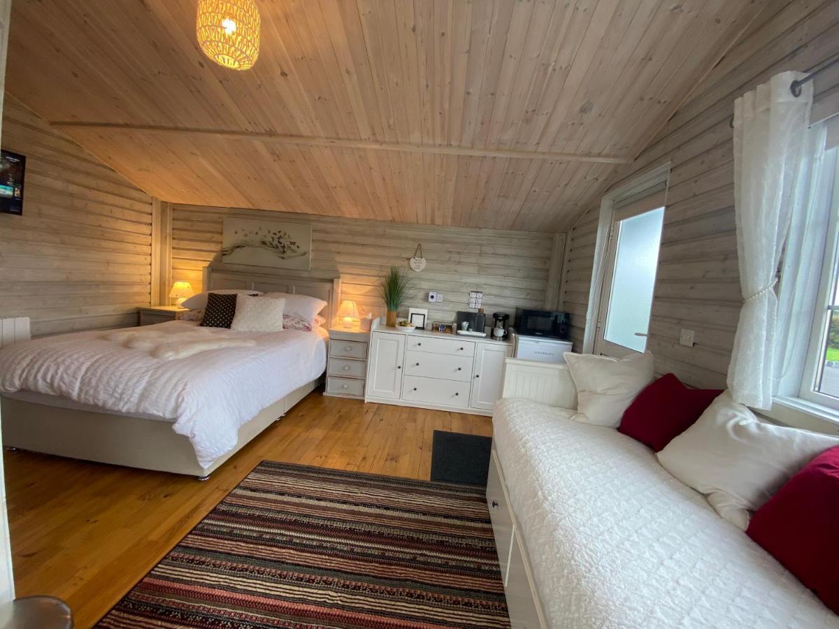 Adorable Cabin In The Countryside Port Laoise Εξωτερικό φωτογραφία